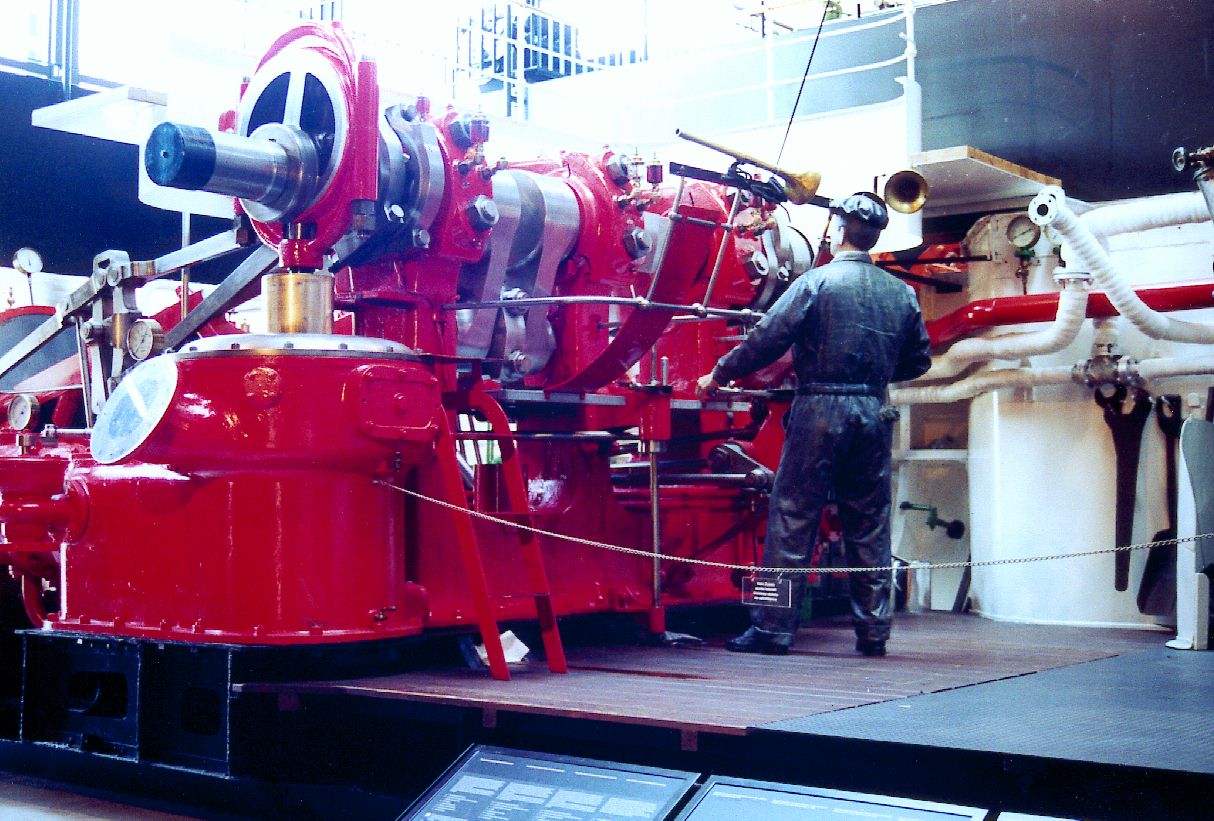 Paddle Steamer Engines